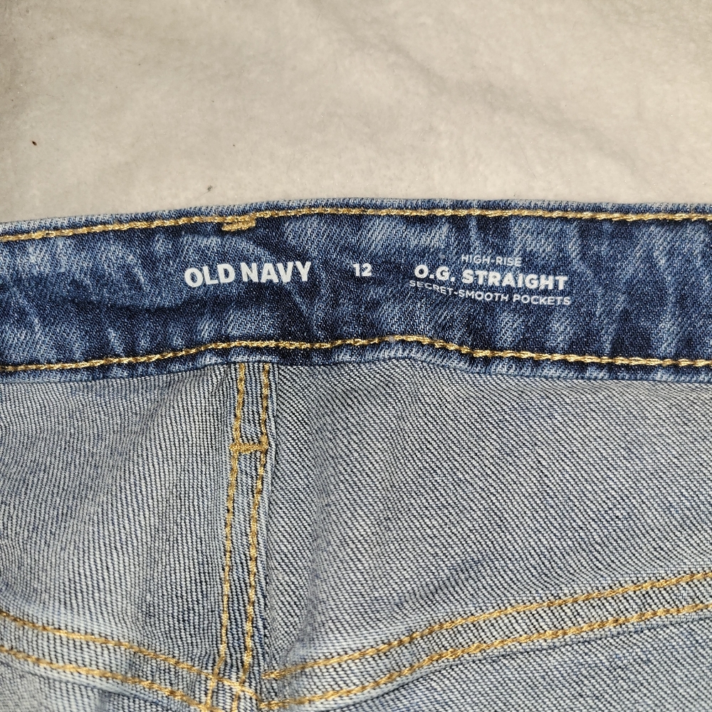 Old Navy High Rise OG Straight Womens 12 Shorts